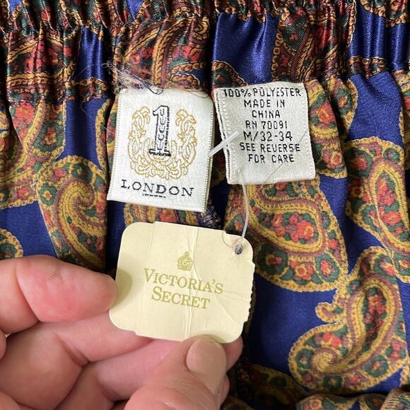 Vintage Dead stock Men’s  Victoria's Secret High Waist Blue and Orange Boxers - Picture 2 of 9